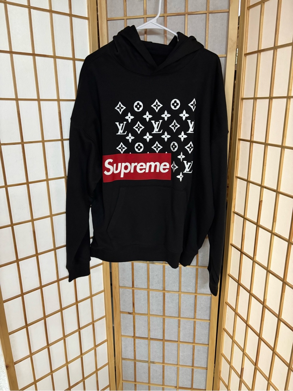 Men’s sweatshirt